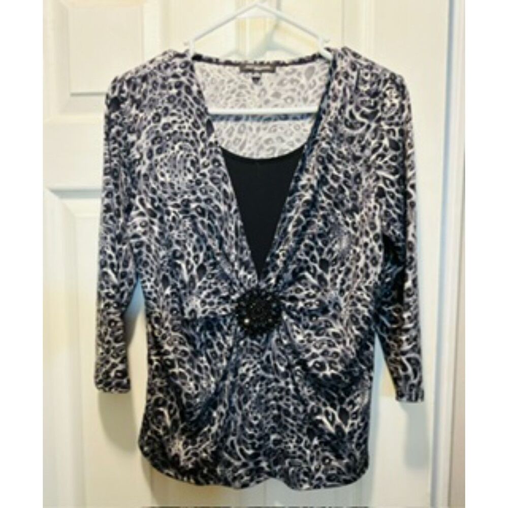 Notations Gray/Black Leopard Print 3/4 Faux Wrap Sleeve Top Size PM